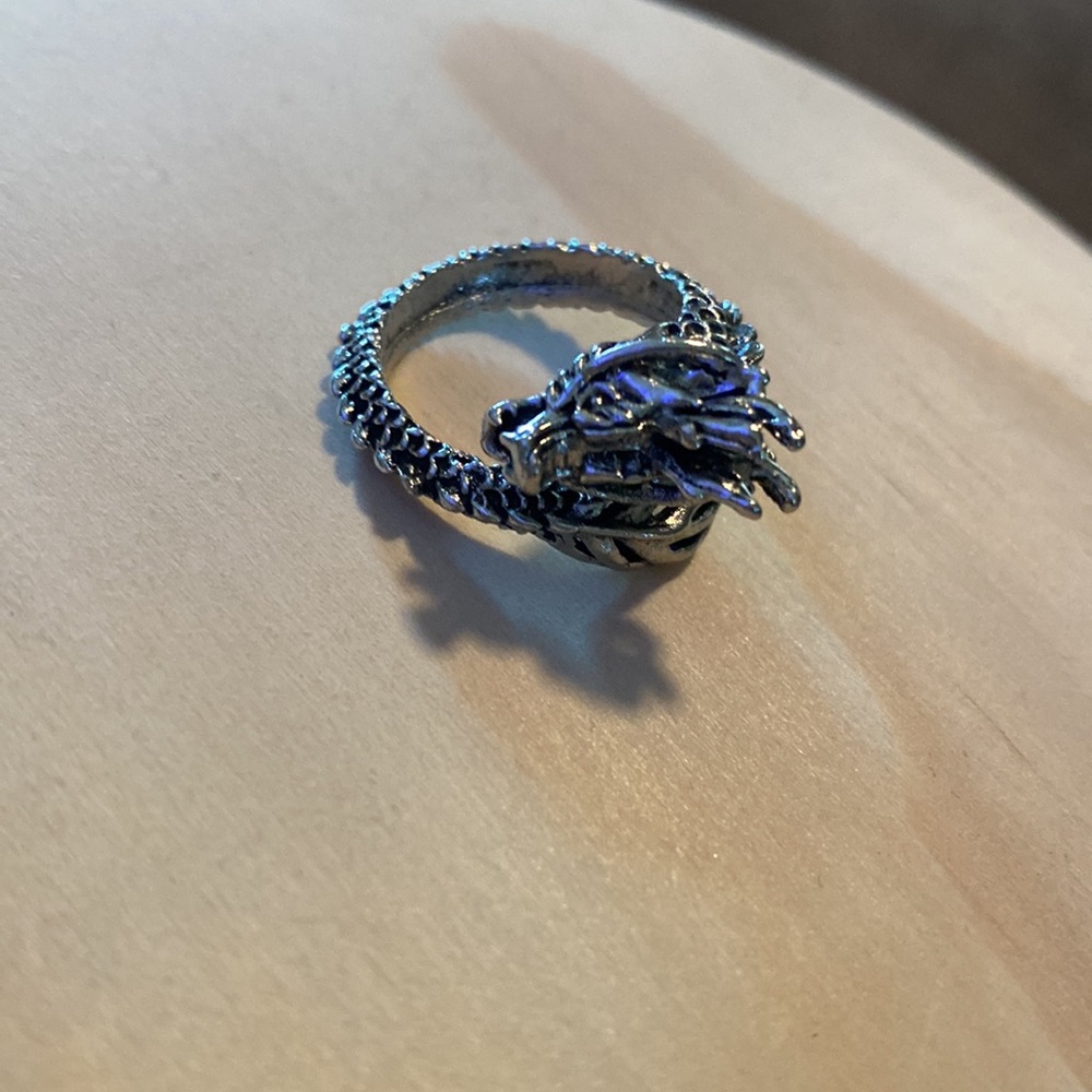 NWOT Adjustable Ring - Picture 6 of 6